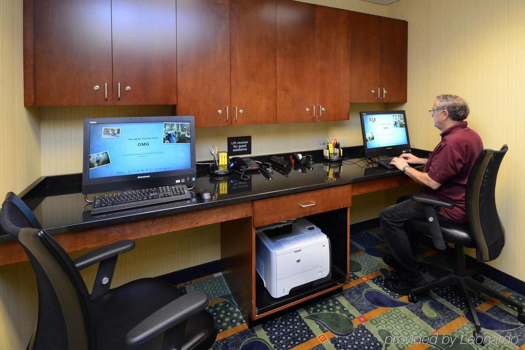 Hampton Inn&suites 3*